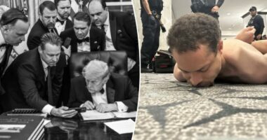 Trumpâs advisers huddle behind him in Oval Office photo after White House Correspondents' Dinner shootingÂ 